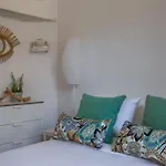 Tara's Hotel