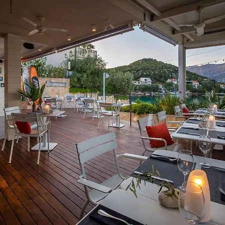 Tara's 4* Zrnovo