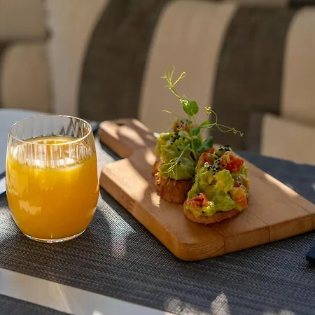 Tara's Отель Zrnovo